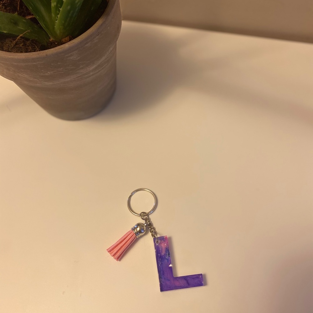 L keychain